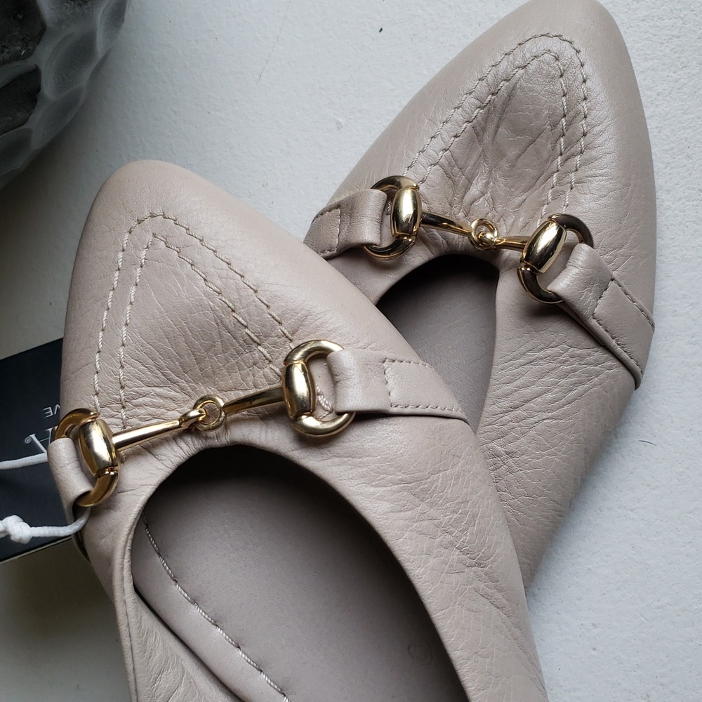Carmela Women's Chic Beige Pointed Toe Slingback Flat Leather Loafers. NWT - Picture 11 of 14